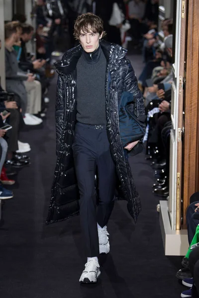 Look 45